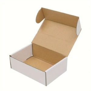 Hộp carton nắp gài 3 lớp Trắng Nâu 3